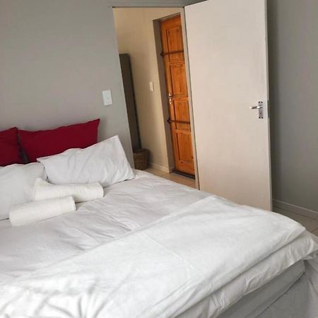 Tuna Self Catering Свакопмунд Экстерьер фото