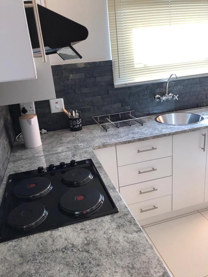 Tuna Self Catering Свакопмунд Экстерьер фото
